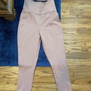 Women’s Bombshell Sportswear Leggings